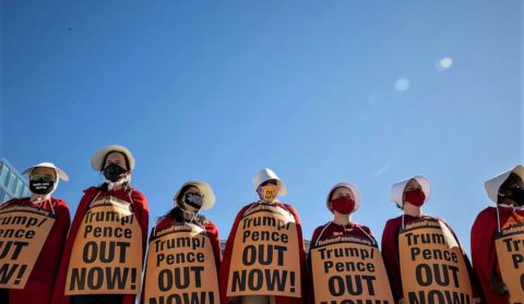 Mulheres em marcha nos EUA: política e cidadania em ano eleitoral e de pandemia