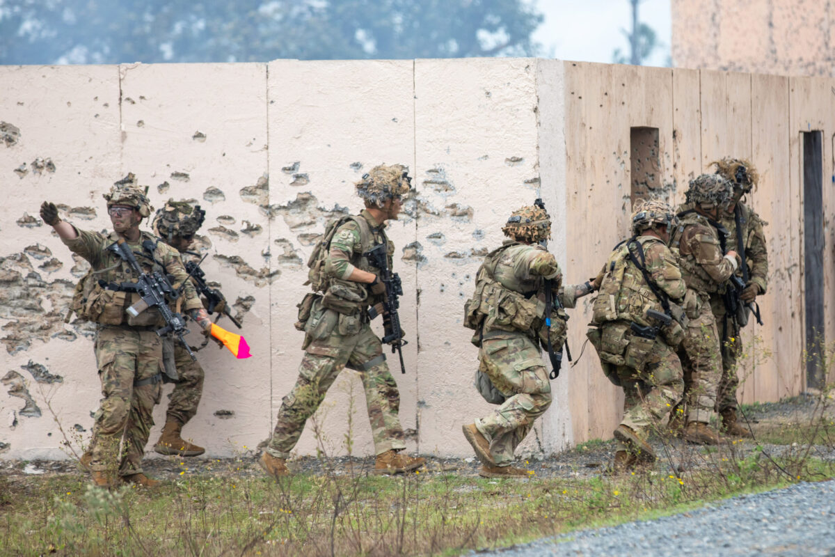 Em meio a tensões geopolíticas, como os EUA pensam em conter o fantasma da ameaça militar chinesa