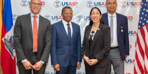 Ingerência na soberania, contenção migratória e pouca transparência: um balanço da USAID no Haiti 